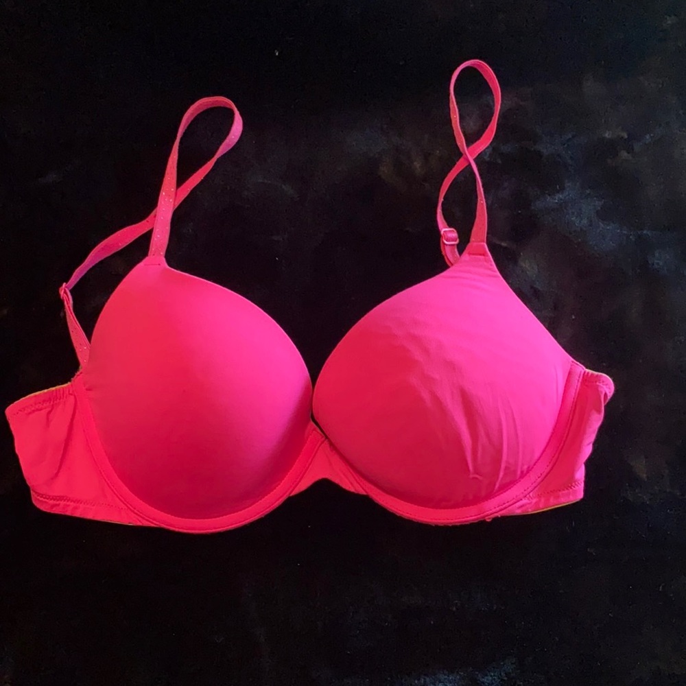 Victoria’s Secret pink bra